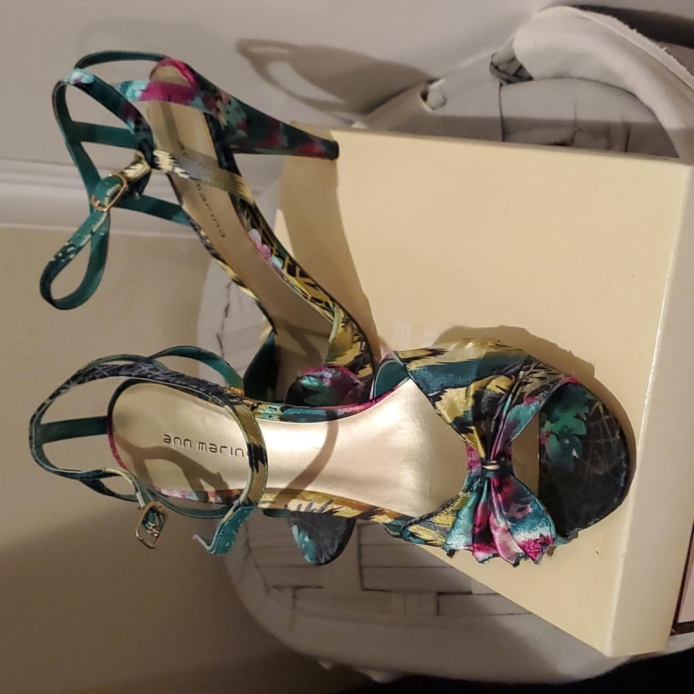 Floral strappy heels size 10